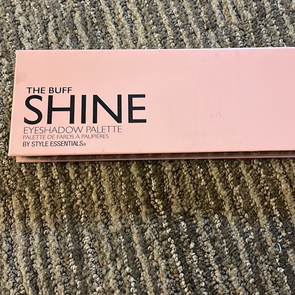 The Buff Shine Eyeshadow Palette - Picture 3 of 4